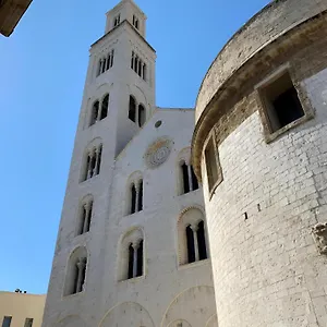 Gasthuis Landlord 8 - Finestra Sulla Cattedrale, Bari
